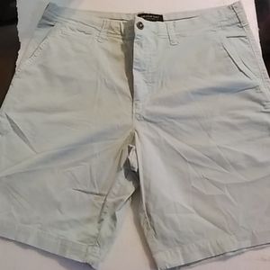 AMERICAN EAGLE OUTFITTER SHORTS